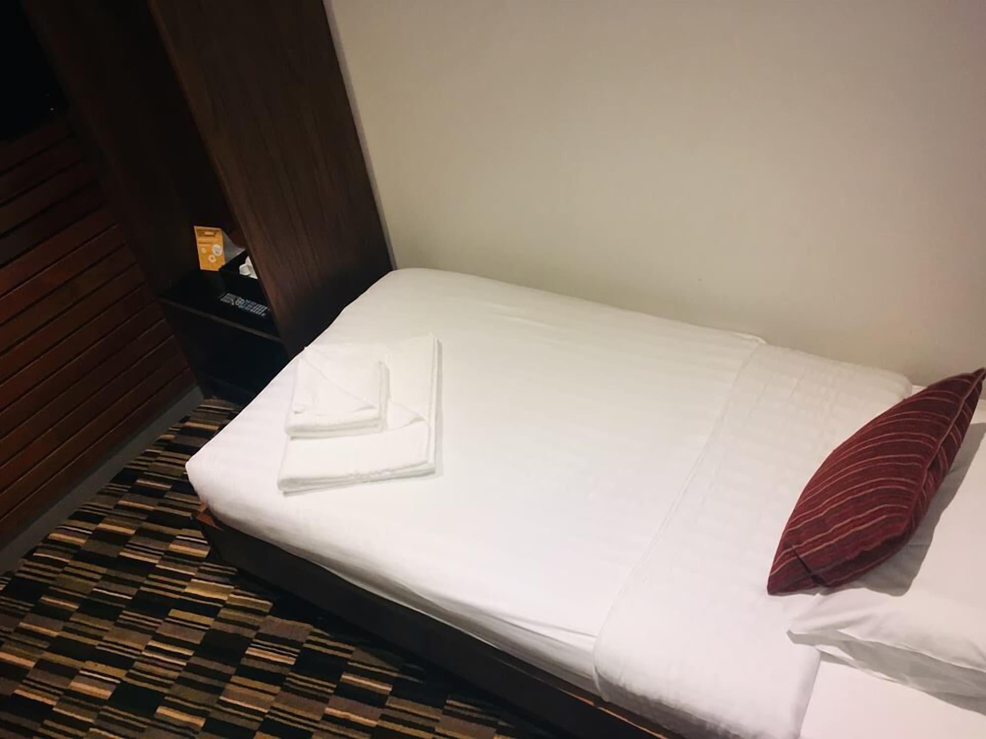 The Commercial Hotel Wishaw  Εξωτερικό φωτογραφία